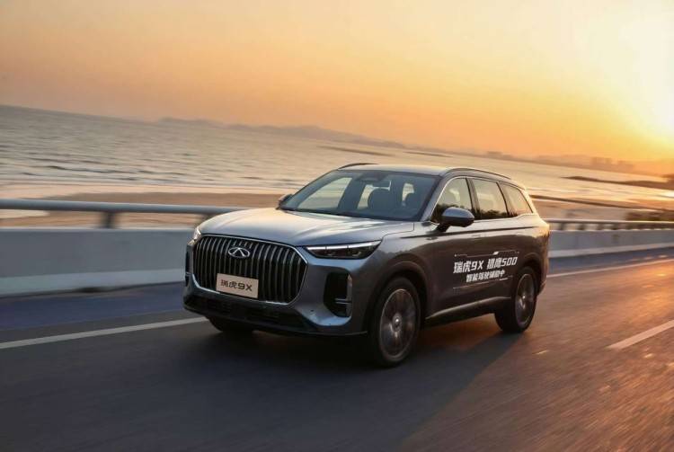 750公里仅接管一次瑞虎9X猎鹰500定义燃油智驾天花板：安全舒适省心省油